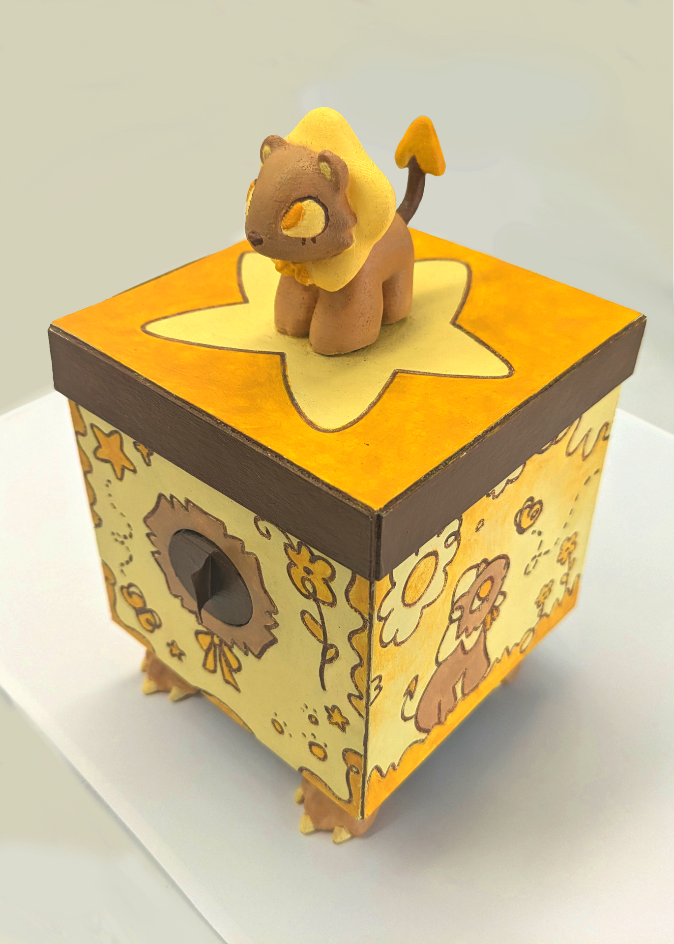 Lion Box Front Lion Box Front